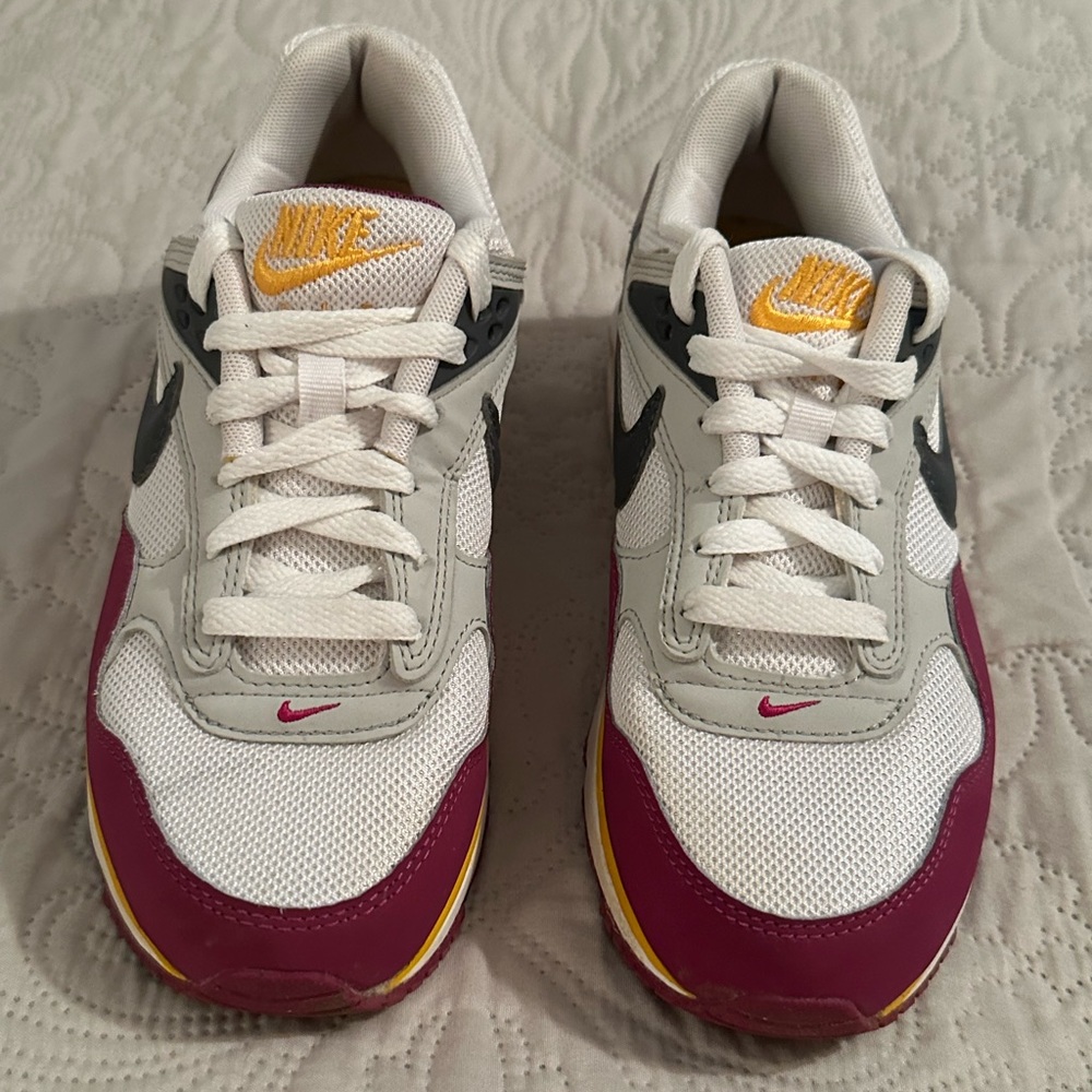 Women’s Nike Air Max Size 6.5